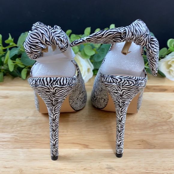BCBGeneration Zebra Print Henaya Slingback Pumps 10M - Picture 4 of 6